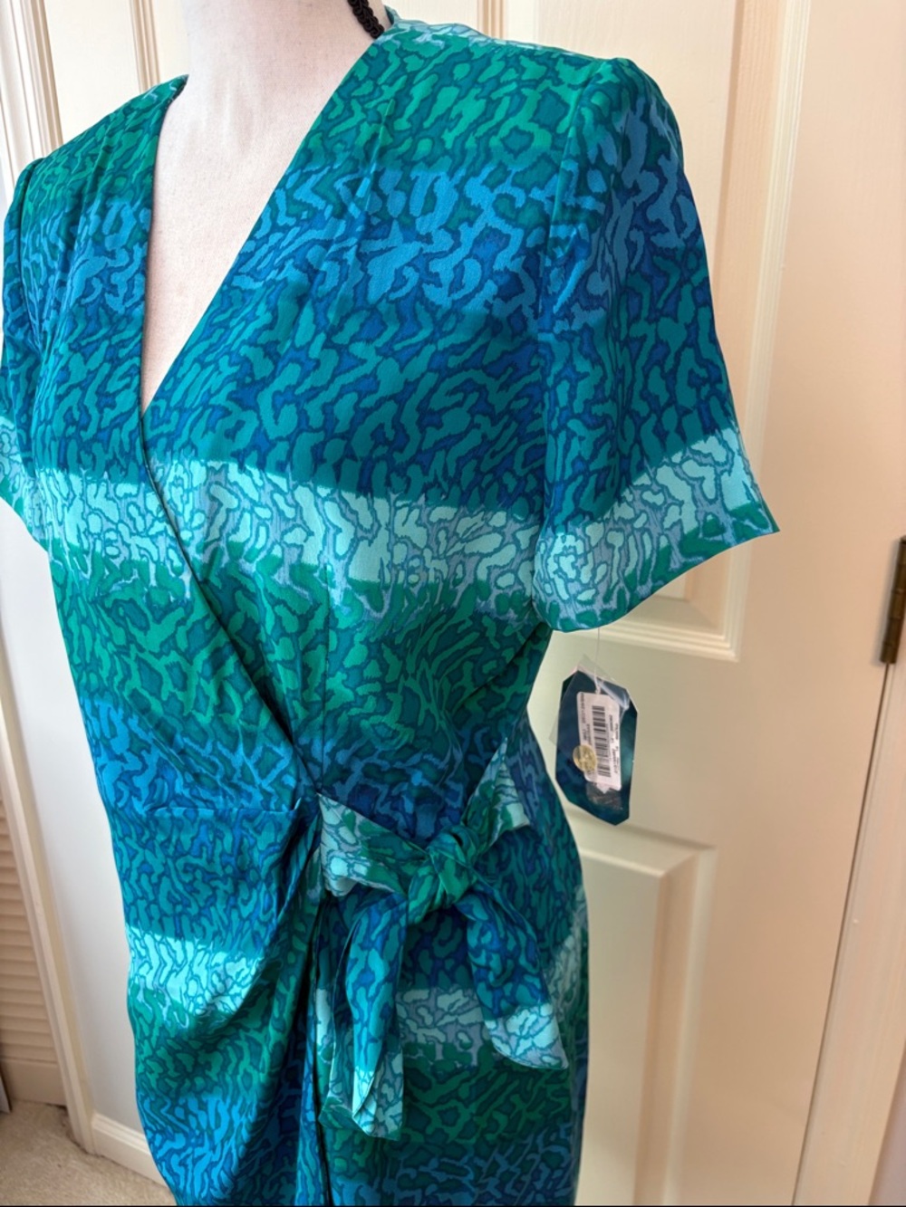 Vintage NWT Adrianna Papell 100% Silk Green and Blue Pattern Wrap Dress Size 10P